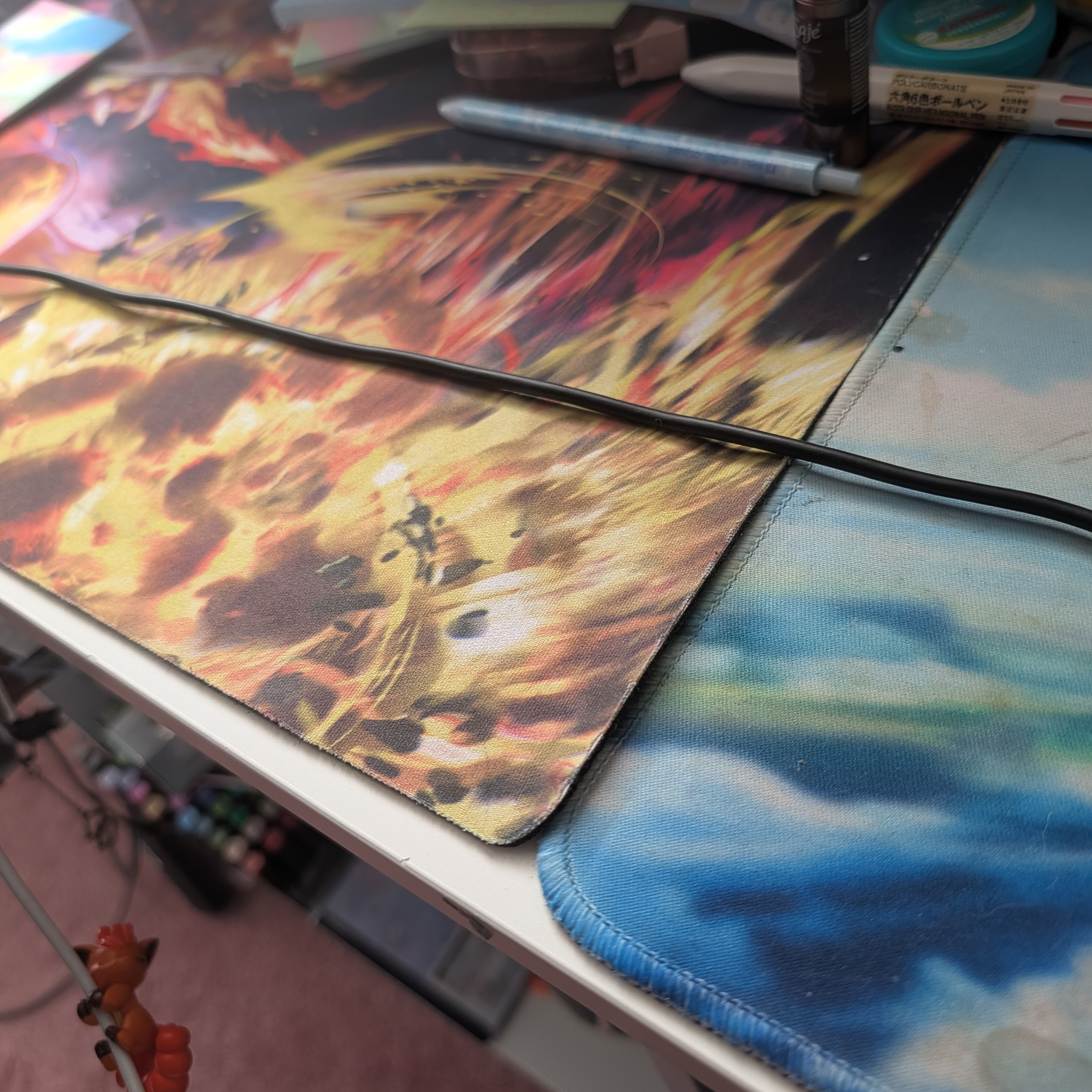 I'm commonly tapping fingers on my desk when I'm concentrating or need some kind of audio stimulation to do my work. I work well with audio or music, or at least something happening in the background while I work. I'm commonly working on something even if the world around me is chaos.<br><audio controls src='Noises/Fingers tapping on desk.m4a'></audio>